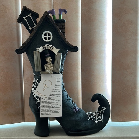 New Halloween Witch Boot House Light Up Skeleton Figurine Statue Tabletop 12" - Picture 2 of 9